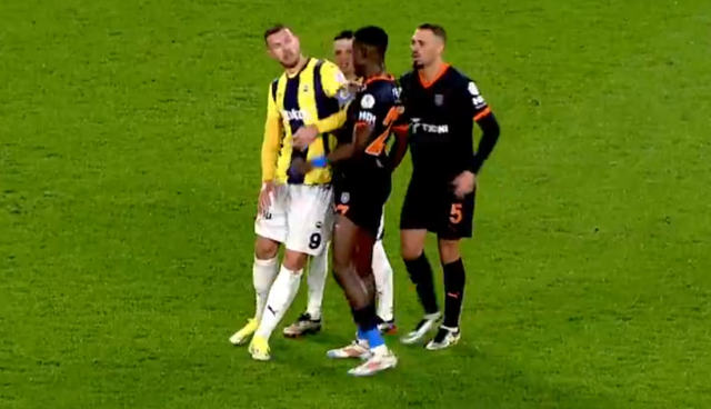 Incident in the Fenerbahçe match: He head-butted, received a red card