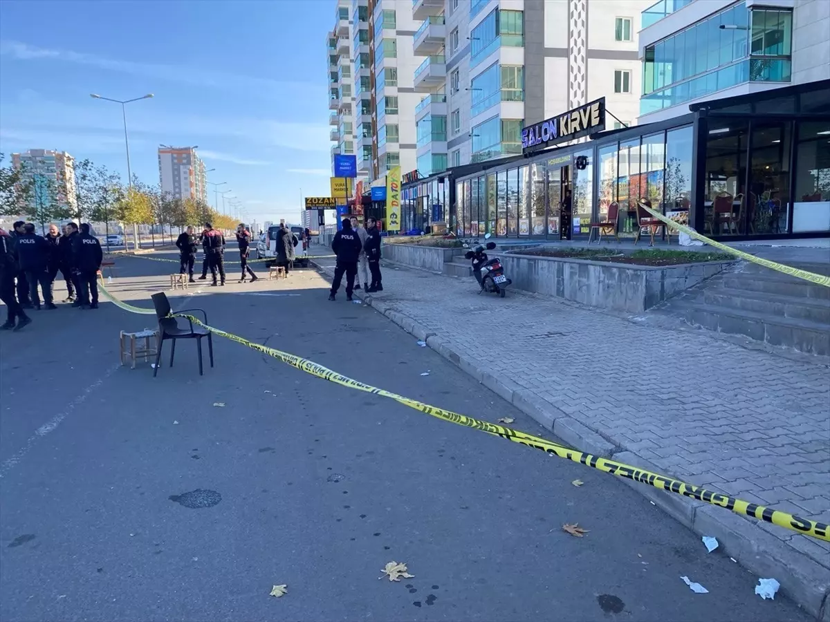 Diyarbakır'da Silahlı Kavga: 4 Yaralı