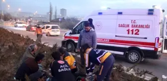 Kayseri'de Otomobil ile Sepetli Motosiklet Çarpıştı: 4 Yaralı