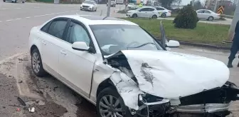 Samsun'da Trafik Kazası: 2 Yaralı