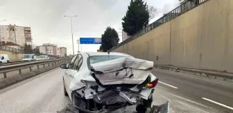 Kocaeli'de Trafik Kazası: 3 Yaralı