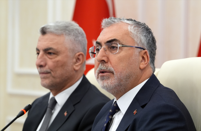 ASGARİ ÜCRET HABERLERİ! Yeni yılda yüzde 25, 30, 35, 40, 45, 50 zam yapılırsa asgari ücret ne kadar olur?