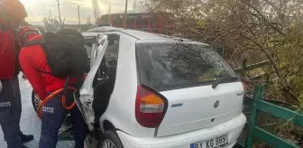 Balıkesir'de Trafik Kazası: 2 Yaralı