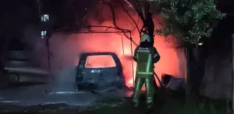 Ödemiş'te Kundaklama İddiası: Park Halindeki Araçlar Alev Alev Yandı