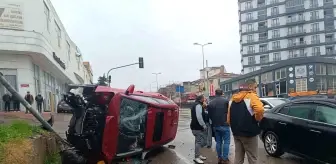 Tuzla'da Kırmızı Işıkta Geçen Araç Kaza Yaptı: 1 Yaralı