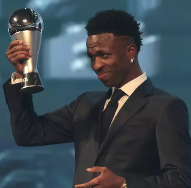 FIFA yılın futbolcusu kim oldu? Yılın 11'i belli oldu