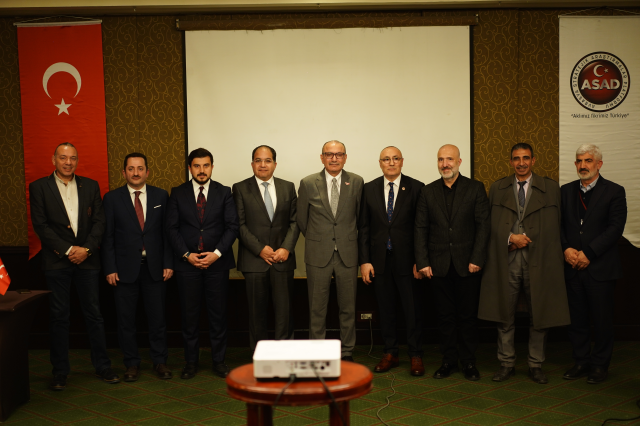 Kahire'deki Türkiye-Mısır İş Zirvesi büyük ilgi gördü Kahire'deki Türkiye-Mısır İş Zirvesi büyük ilgi gördü