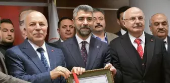 AK Parti Erzurum İl Başkanı İbrahim Küçükoğlu, mazbatasını aldı