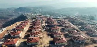 Hatay'da Kırsal Afet Konutları İnşaatı Devam Ediyor