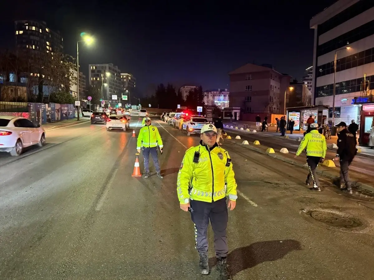 İstanbul Emniyet Müdürü Selami Yıldız, Küçükçekmece'de Asayiş Uygulamasını Denetledi