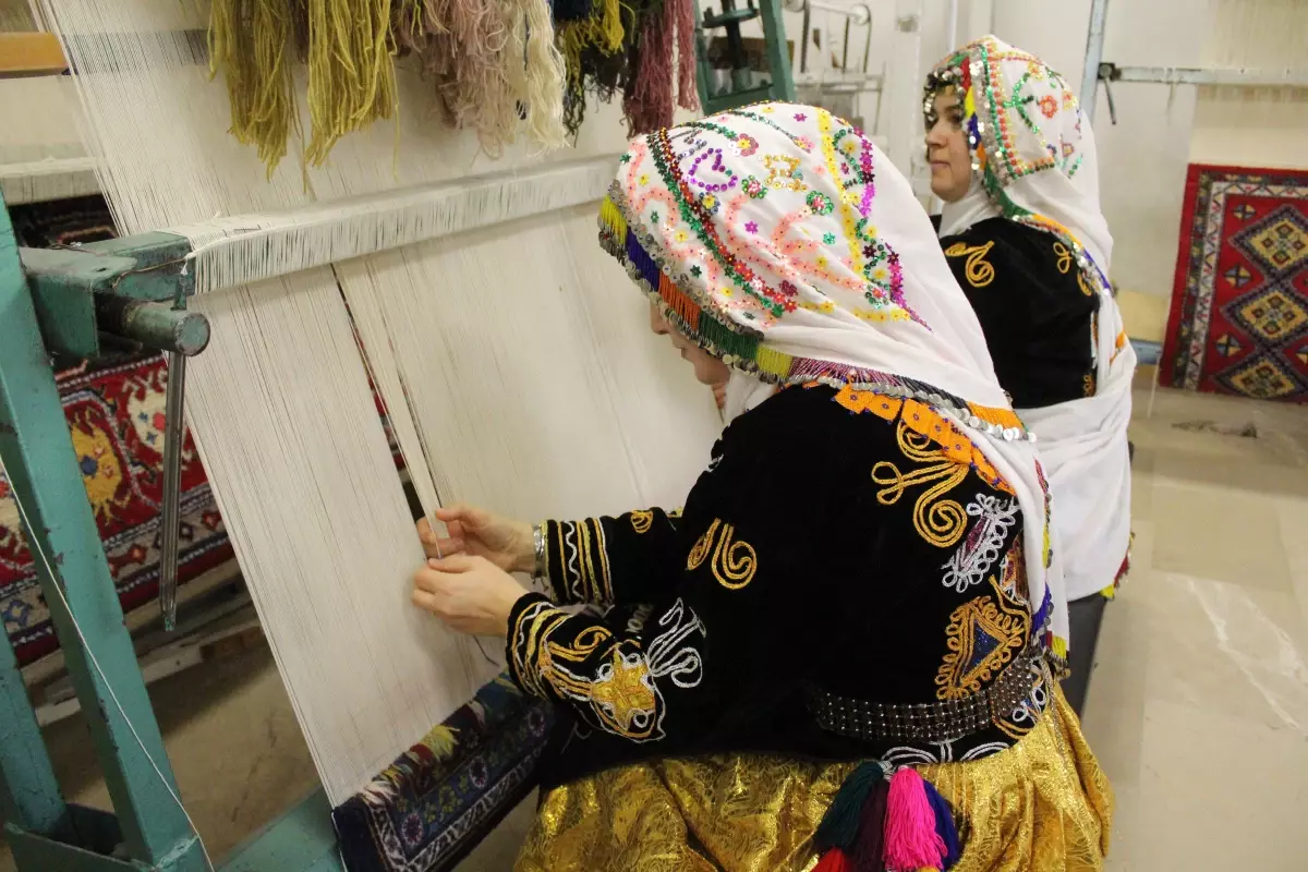 Tamamlanması en az 8 ay sürecek olan halıların yapımı başladı