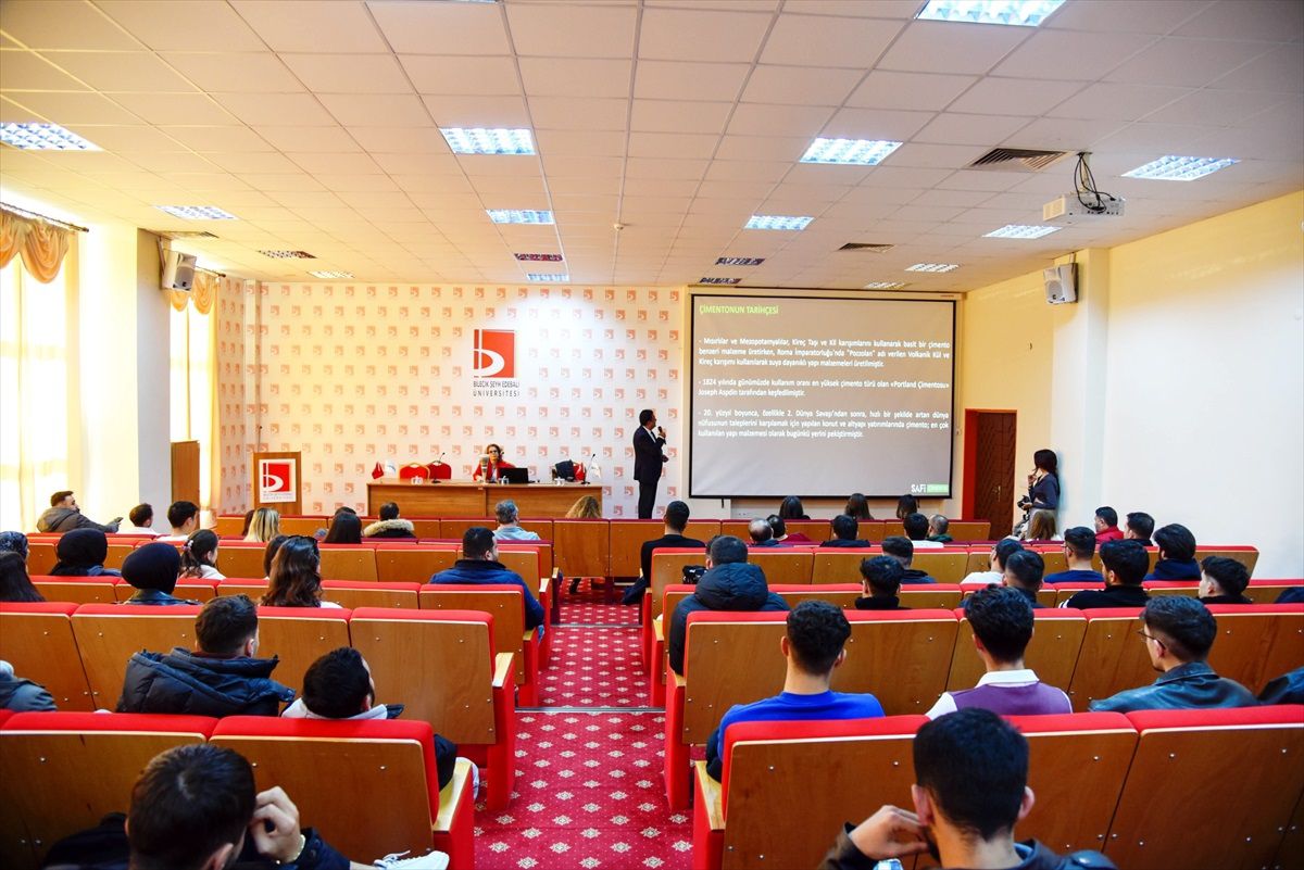 Bilecik Şeyh Edebali Üniversitesi'nde Çimento Üretimi Semineri Düzenlendi