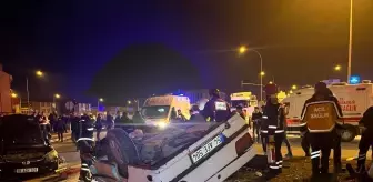 Sakarya'da Kavşakta Trafik Kazası: 4 Yaralı