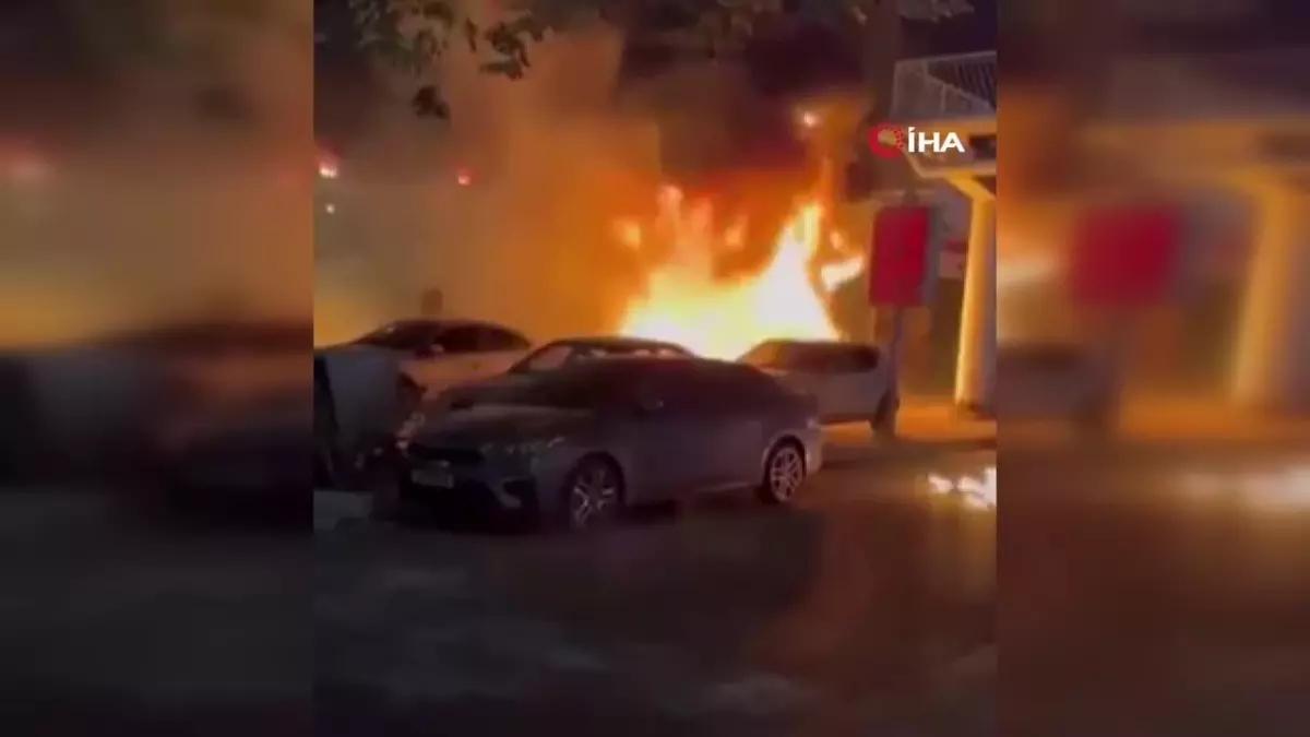 Vietnam'da Karaoke Bardaki Yangında 11 Kişi Hayatını Kaybetti