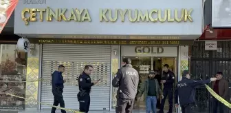 Adana'da bir kuyumcu dükkanı silahlı kişilerce soyuldu