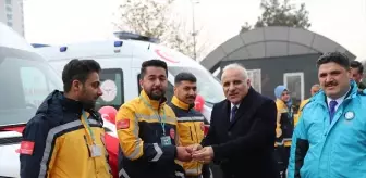 Diyarbakır'a Yeni Ambulans ve UMKE Araçları Hizmete Girdi