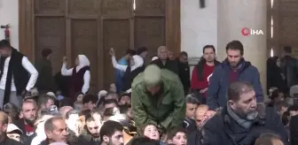 Emevi Camii'nde Esad Sonrası İkinci Cuma Namazı Kılındı