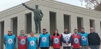 Eğitim Emekçileri, Yetersiz Maaşları Protesto Etti