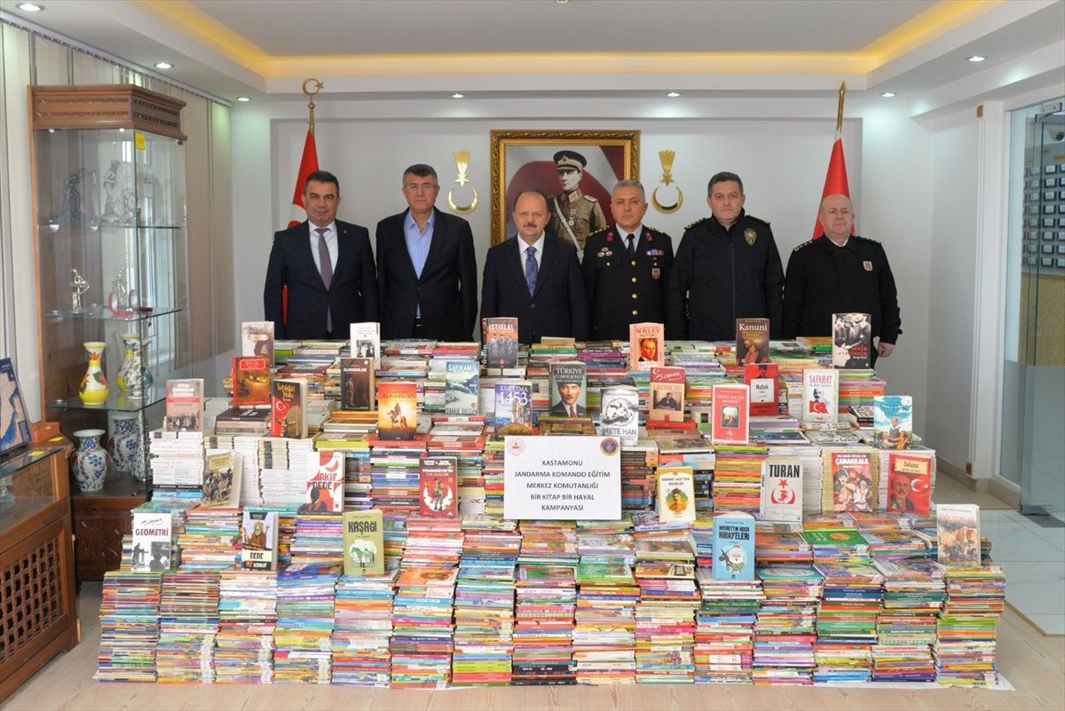 Kastamonu'dan Okul Kütüphanelerine 21 Bin Kitap Bağışı