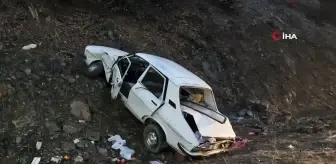 Çorum'da otomobil şarampole devrildi: 2 yaralı