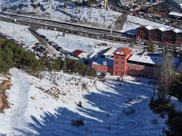 Avalanche disaster on Mount Palandöken captured on camera