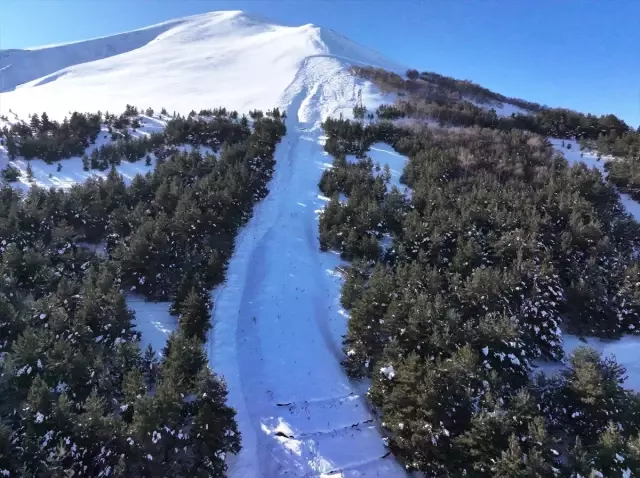 Avalanche disaster on Mount Palandöken captured on camera