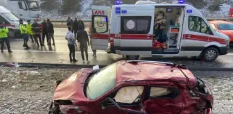 Anadolu Otoyolu'nda Meydana Gelen Kazada 1 Ölü, 4 Yaralı