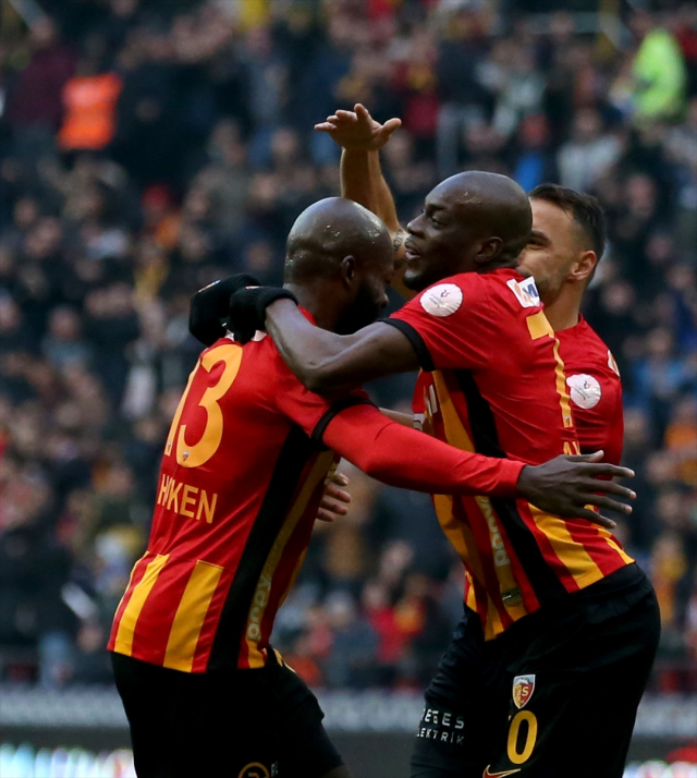 Galatasaray, Kayserispor'u deplasmanda 5-1 yendi