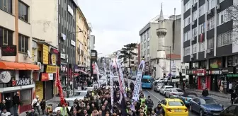 İsrail'in Gazze Saldırılarına Karşı Üsküdar Meydanı'nda Protesto Düzenlendi