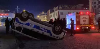 Mersin'de Polis Aracına Otomobil Çarptı