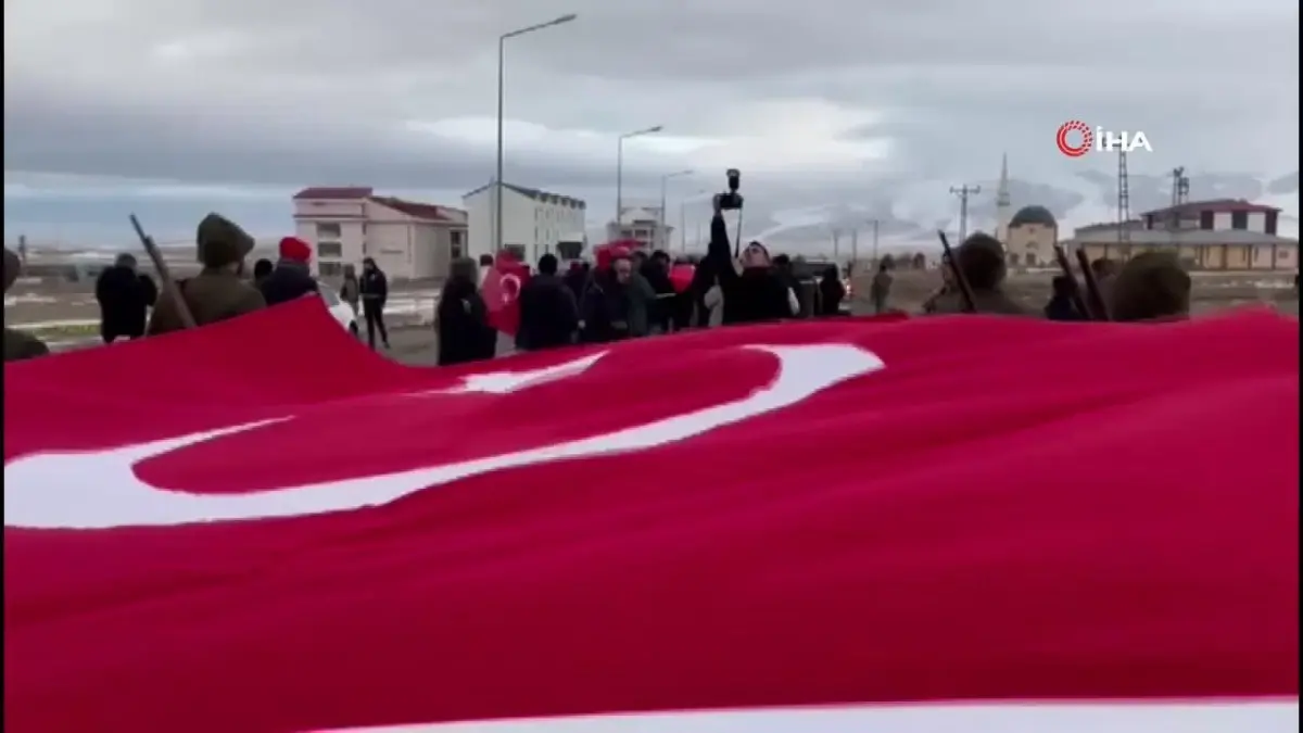 Sarıkamış şehitlerine saygı nöbeti