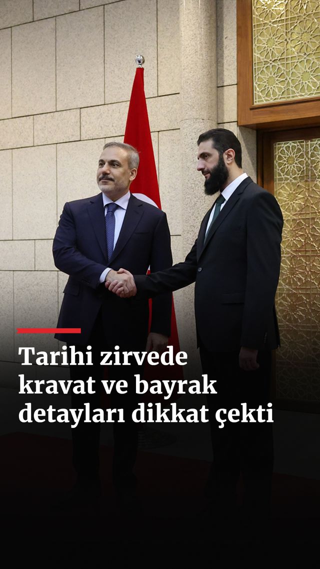 https://foto.haberler.com/haber/2024/12/22/tarihi-zirvede-kravat-ve-bayrak-detaylari-dikkat-cekti_7197_o.jpg
