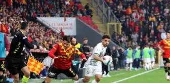 Göztepe, Çaykur Rizespor'u 3-0 Mağlup Etti