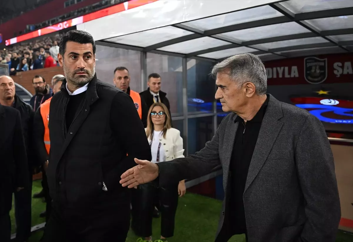 Volkan Demirel'den Şenol Güneş'e: Sensin terbiyesiz