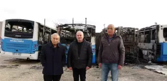 Burdur'da Özel Halk Otobüsleri Otoparkında Kundaklama Yangını