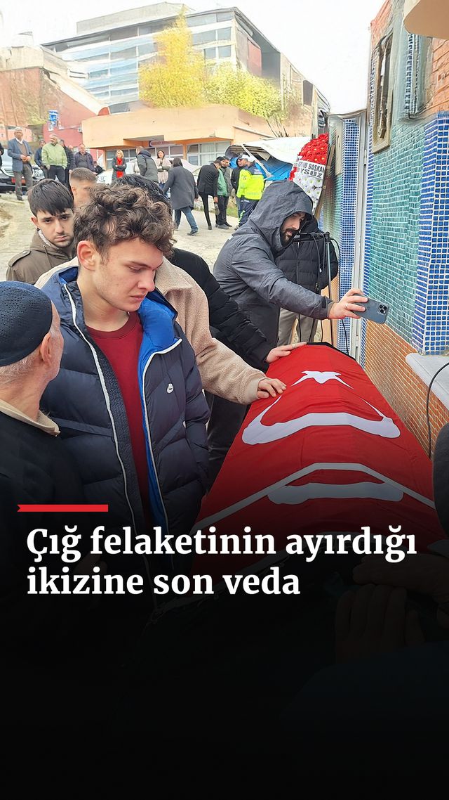 https://foto.haberler.com/haber/2024/12/23/cig-felaketinin-ayirdigi-ikizine-son-veda_2225_o.jpg