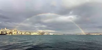 İstanbul Boğazı'nda Gökkuşağı Görsel Şöleni