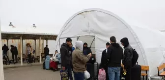 Suriye'den Türkiye'ye Sığınanların Ülkesine Dönüşleri Devam Ediyor