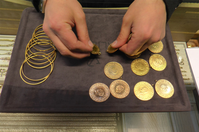 Gold investor has pinned all hopes on the Fed