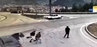 Amasya'da Yangın Çıkan Araçtan Sürücü Kurtarıldı