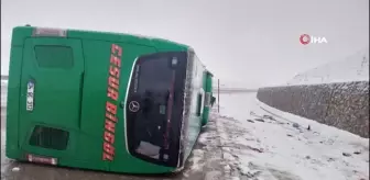 Bingöl'de Yolcu Otobüsü Devrildi: 2 Ölü, 16 Yaralı