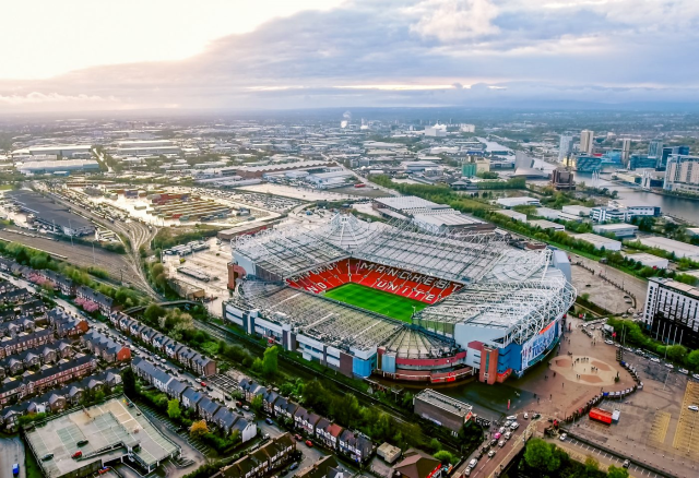 Dünya devinin stadını fareler bastı Dünya devinin stadını fareler bastı