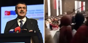 Mülakat mağduru öğretmenler, Bakan Tekin'i protesto etti