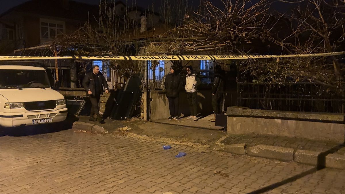 Isparta'da Doğal Gaz Zehirlenmesi: 1 Ölü, 3 Hastaneye Kaldırıldı