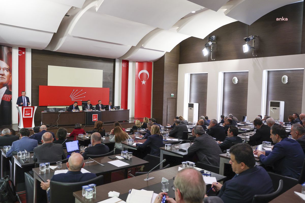 CHP, Asgari Ücret Gündemiyle Toplanıyor