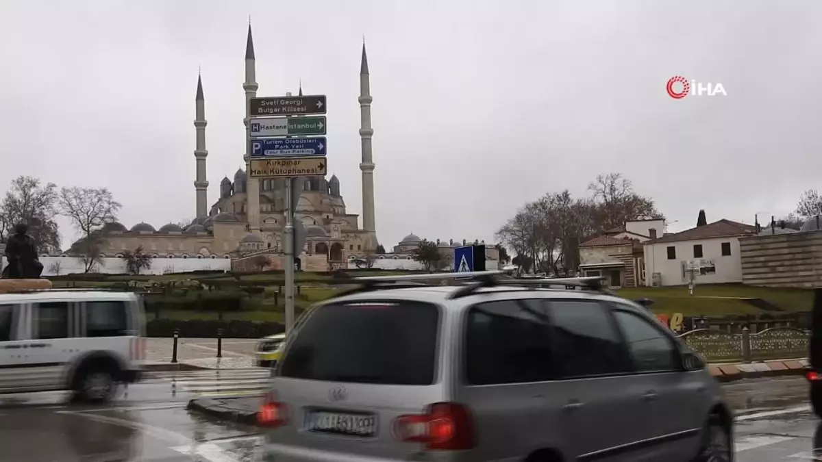 Edirne'de Sağanak Yağış Hayatı Olumsuz Etkiledi