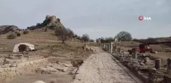 Kastabala Antik Kenti'nde Deprem Hasarları Onarılıyor