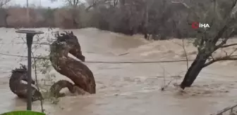 Manavgat'ta Sağanak ve Dolu Hayatı Felç Etti