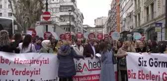 Sağlık Emekçileri İstanbul İl Sağlık Müdürlüğü Önünde Açıklama Yaptı: 'Biz Köle Değiliz, Ebeyiz, Hemşireyiz