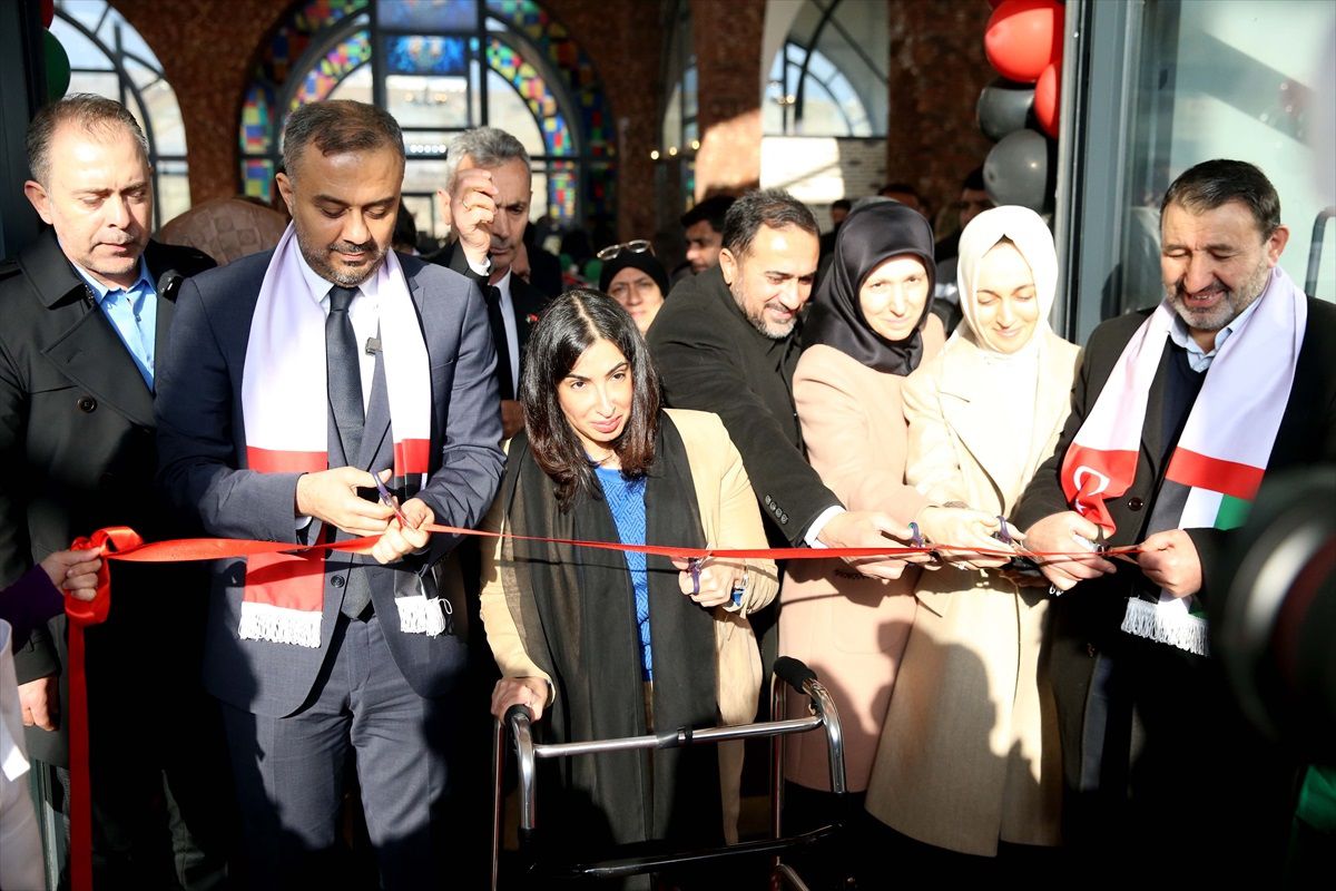 Onikişubat'ta Depremzede Kadınlar İçin Seramik Kursu Açıldı